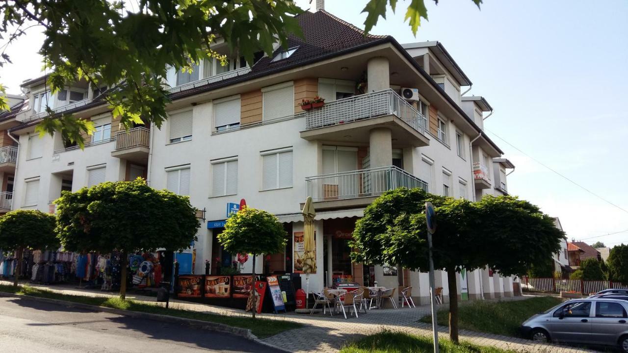 Appartement Relaxap Zalakaros Extérieur photo